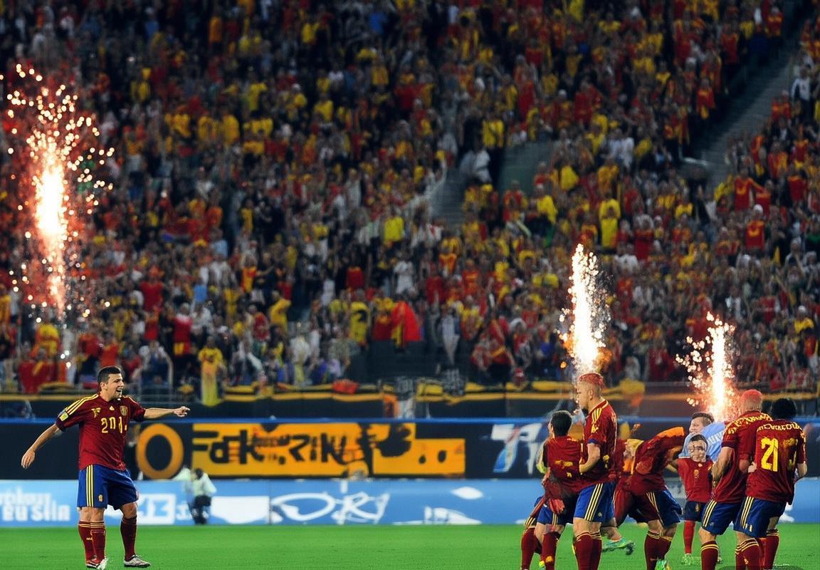 2010世界杯决赛：西班牙加时金球夺冠，荷兰遗憾告别(图1)